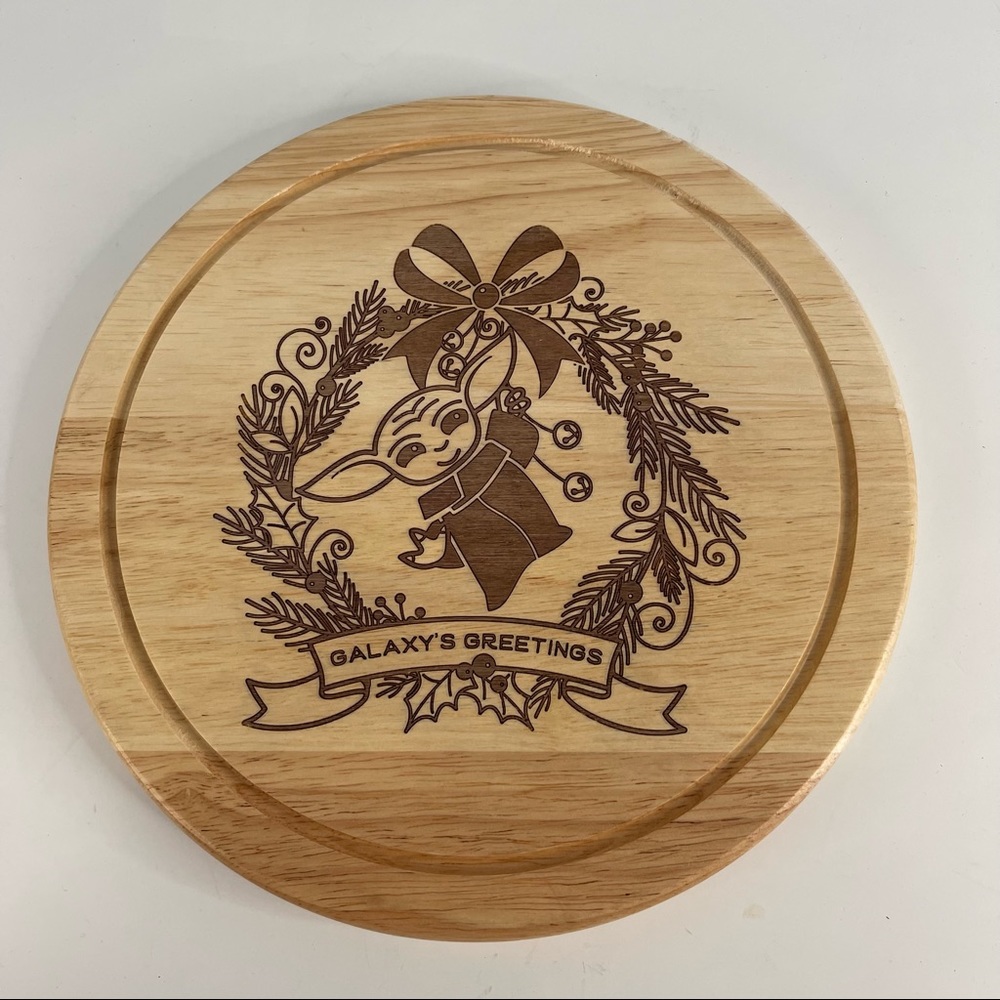 Disney Star Wars Mandalorian Grogu/The Child 10” Wooden Serving/Cutting Board